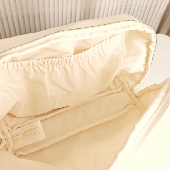 New Dolce & Gabbana Beauty Devotion Ivory Off White Cosmetic Toiletry Travel Bag - Picture 6 of 8